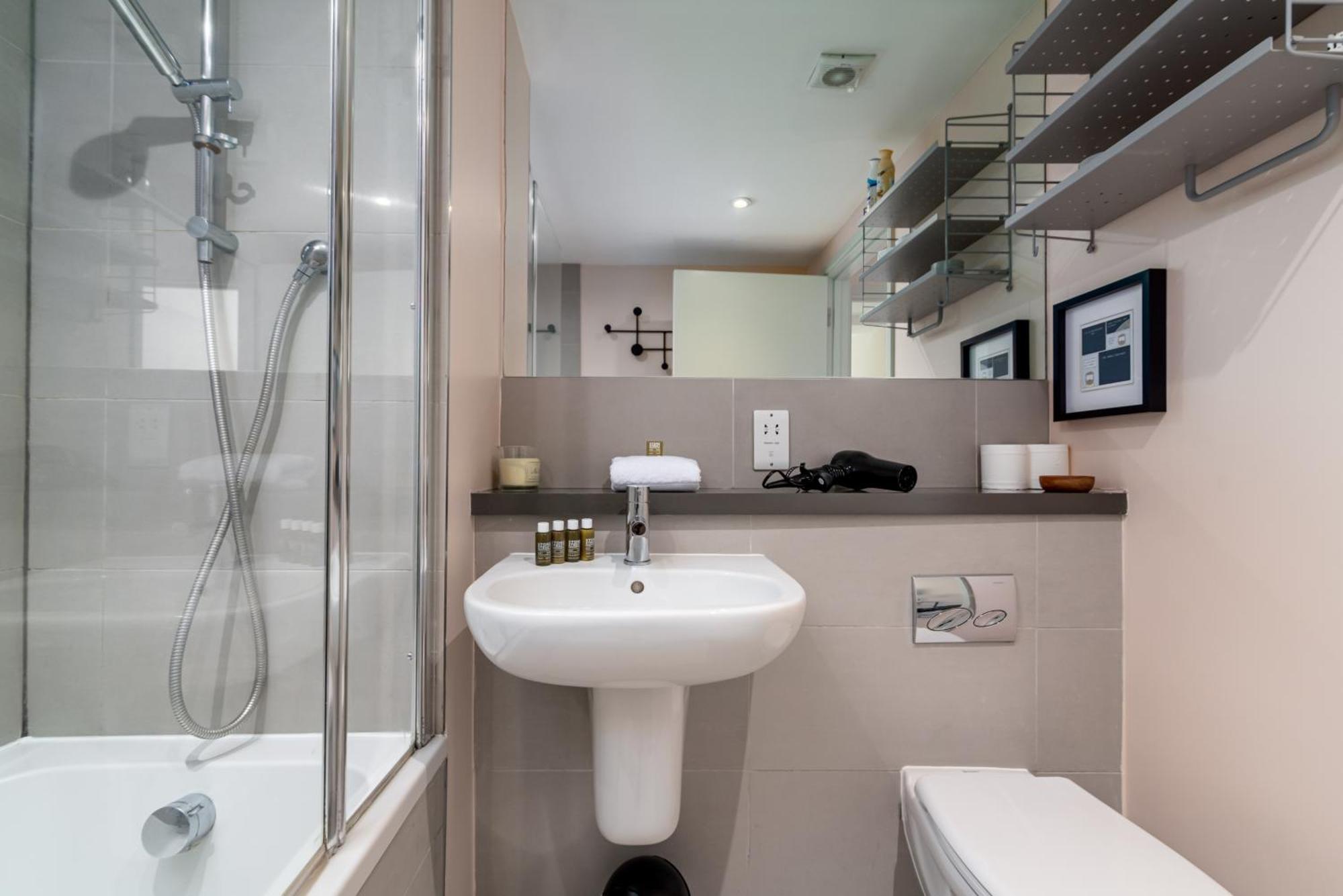 2 Bedroom In Bridge * London
